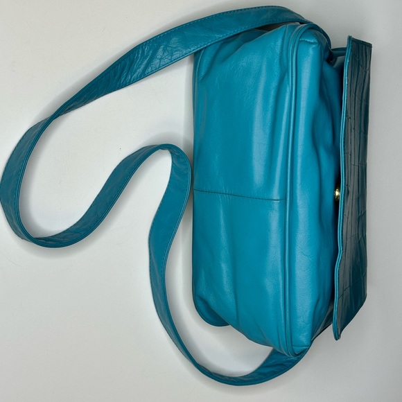 Woodward and Lothrop Turquoise Leather Handbag - Picture 9 of 13